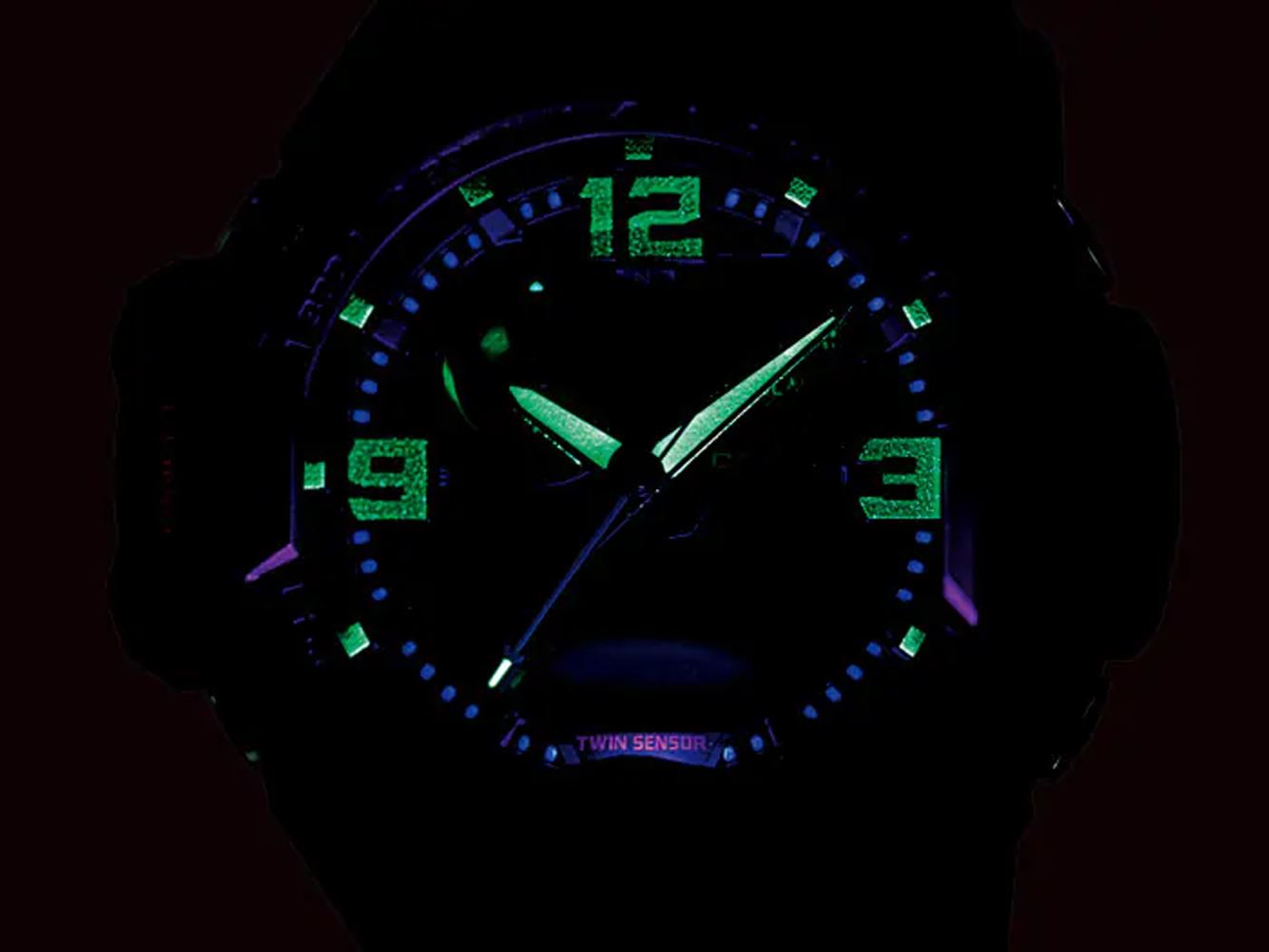 Casio G-Shock GA-1000-4ADR Erkek Kol Saati