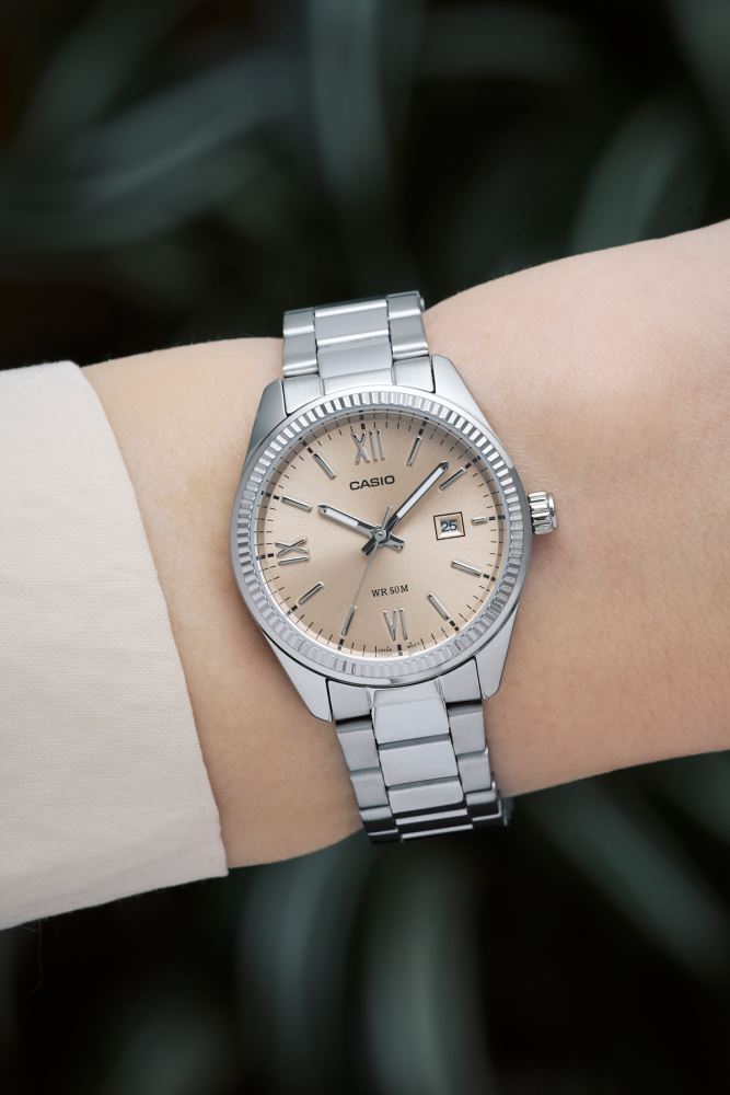 Casio LTP-1302DD-4A2VDF Kadın Kol Saati