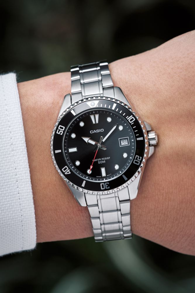 Casio MDV-10D-1A1VDF Erkek Kol Saati