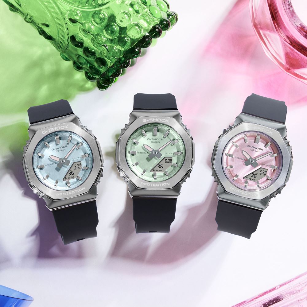 Casio G-Shock GM-S2110-4ADR Kadın Kol Saati